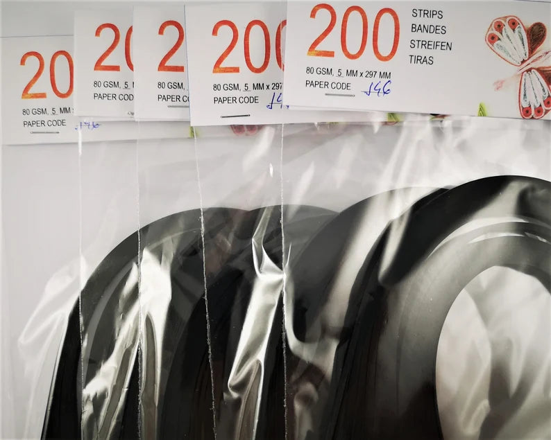 Lively Paper Creations J46 - Black - Solid Color Quilling Paper Strips