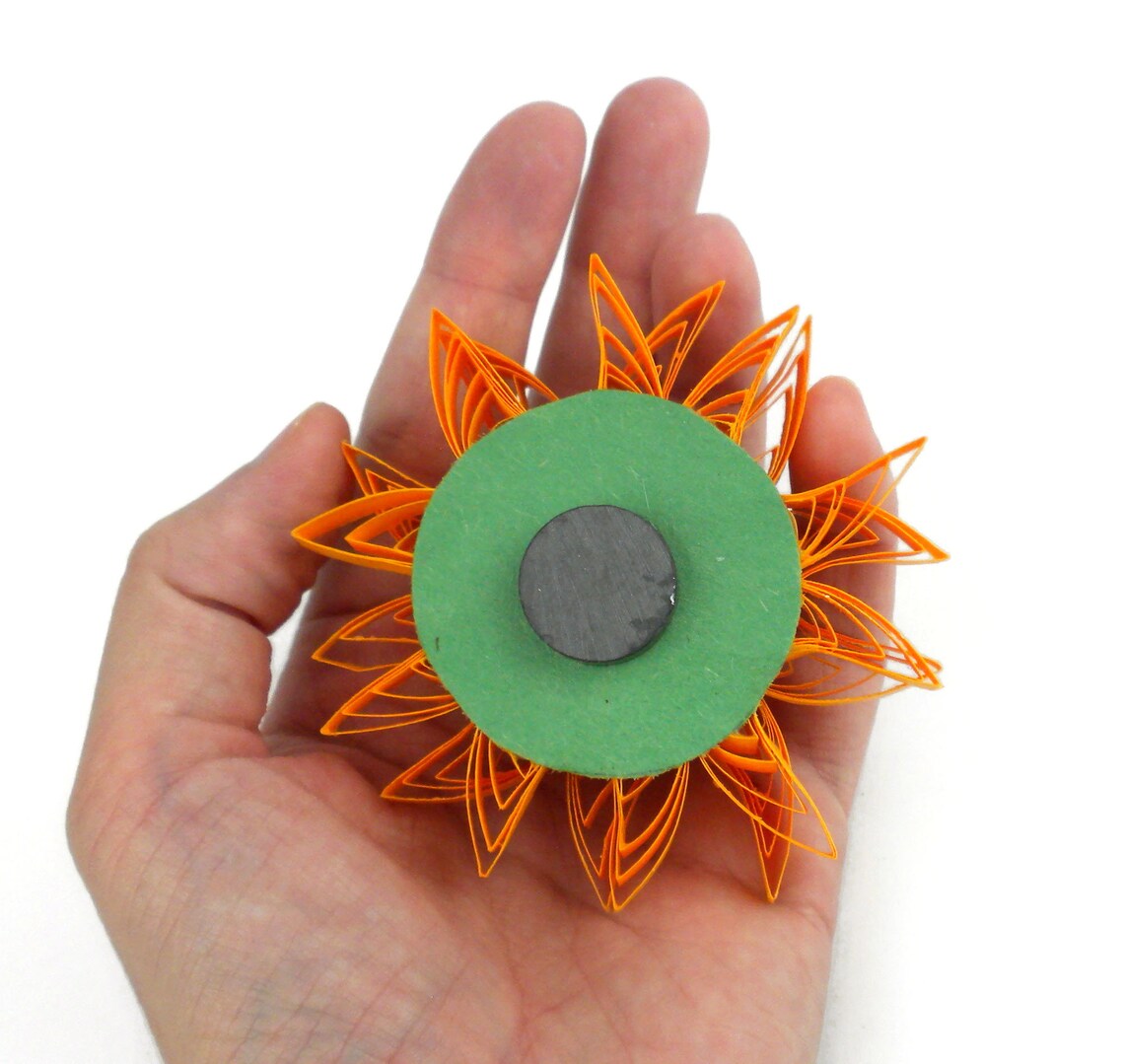 Quilling Sunflower DIY fridge magnet kit with step-by-step tutorial by Her Paper Paradise